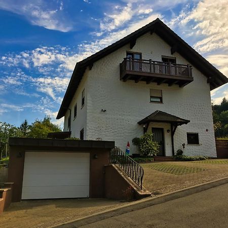 Gemuetliche Wohnung Mit Neckarblick إبرباخ المظهر الخارجي الصورة